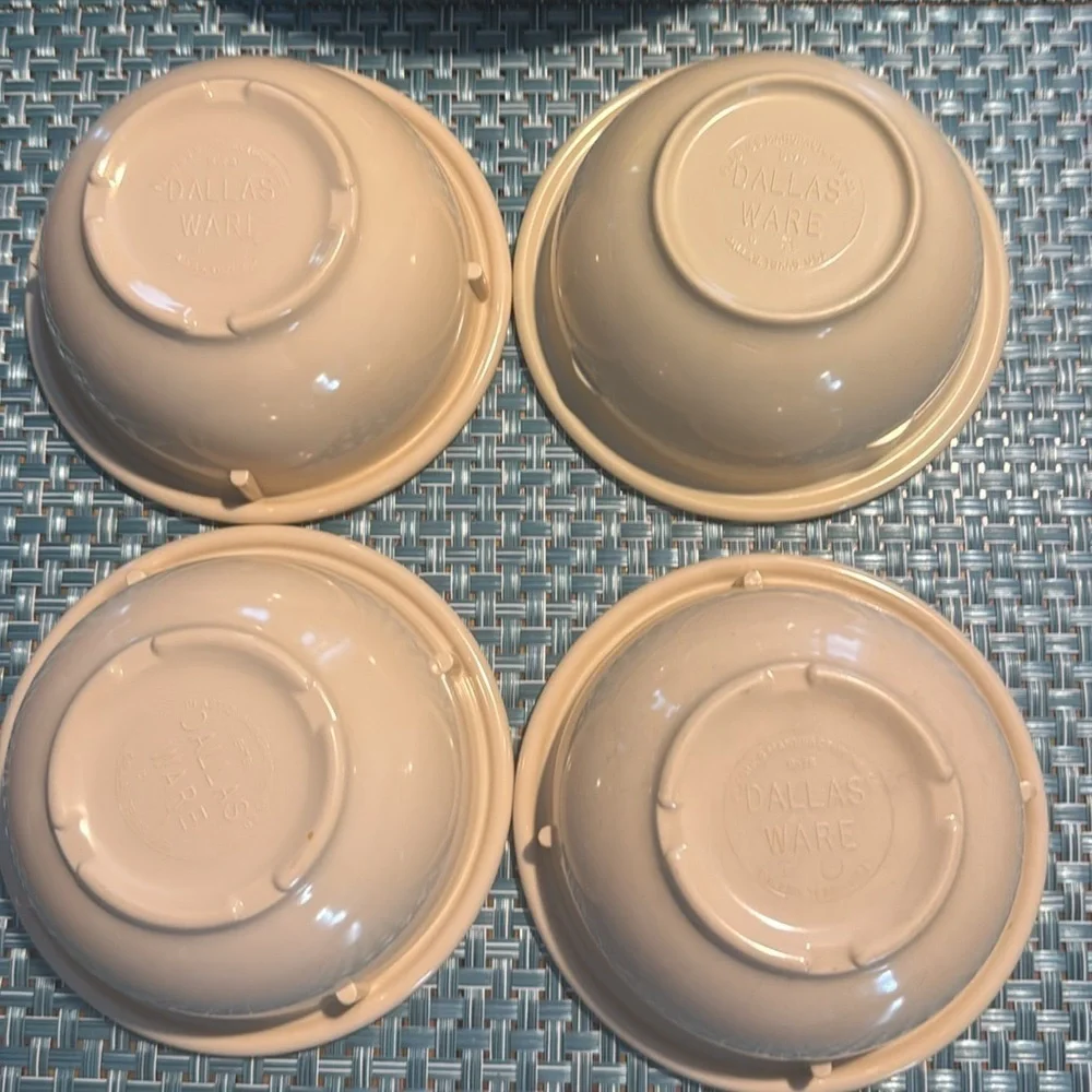 Vintage Dallas Ware bowls - B-78 set of 4
